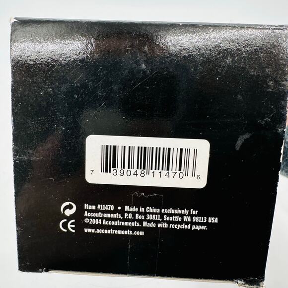 Edgar Allen Poe Bobblehead Nodder by Accoutrements Bobblehead Doll Vintage 2004 - Picture 9 of 9